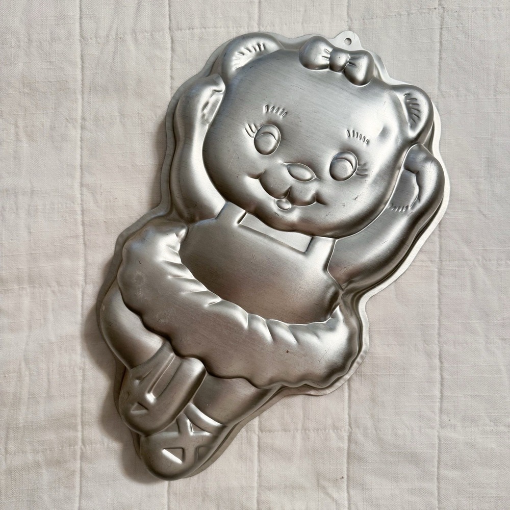 Vintage 1992 Wilton Ballerina Bear Cake Mold Aluminum 2105-2021 Girl Party